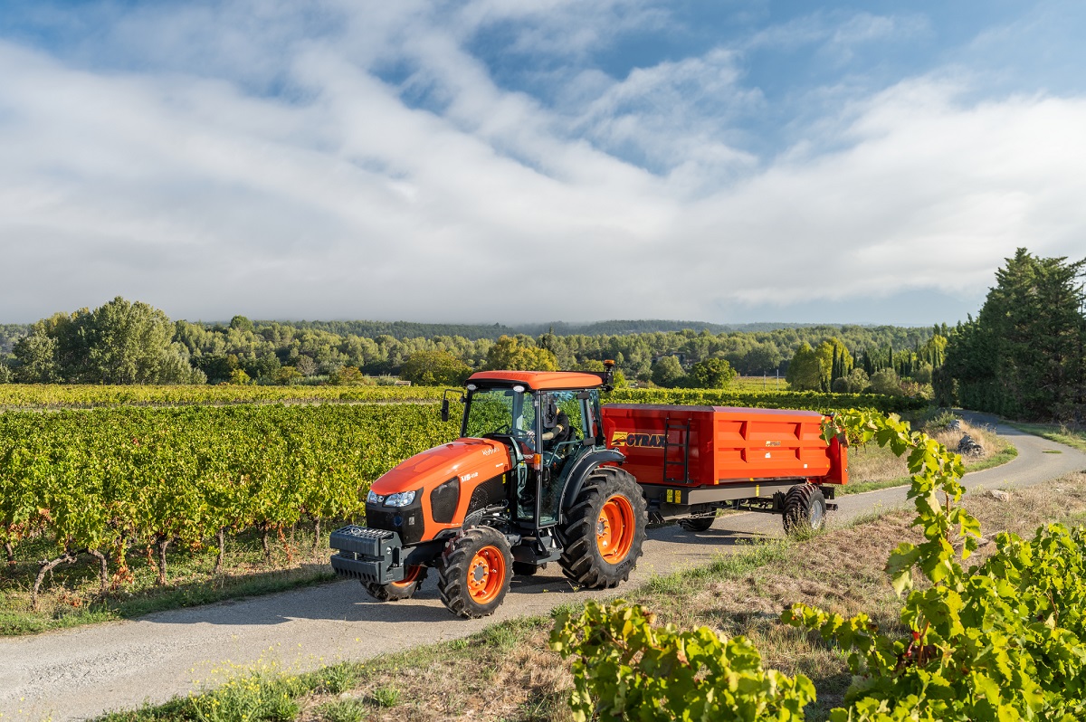 A Kubota bemutatja az új, még erősebb, még kényelmesebb, még biztonságosabb M5002 Narrow szériás traktorokat