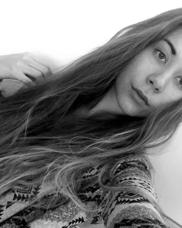 Szakszerűen kezeli az &ouml;reg Dominatort a csinos magyar komb&aacute;jnos l&aacute;ny