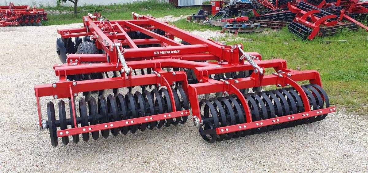 Nem viccel a magyar mezőg&eacute;pgy&aacute;rt&oacute; &eacute;kgyűrűs r&ouml;gt&ouml;rője, benne van az anyag