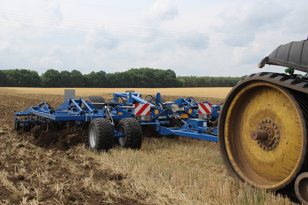 K&Ouml;CKERLING VECTOR sz&aacute;nt&oacute;f&ouml;ldi kultiv&aacute;tor