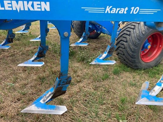 A Sek&eacute;ly, V&iacute;zmegtart&oacute; Gazd&aacute;lkod&aacute;s &Uacute;j Dimenzi&oacute;ja: LEMKEN Karat Ultrasek&eacute;ly Művel&eacute;ssel