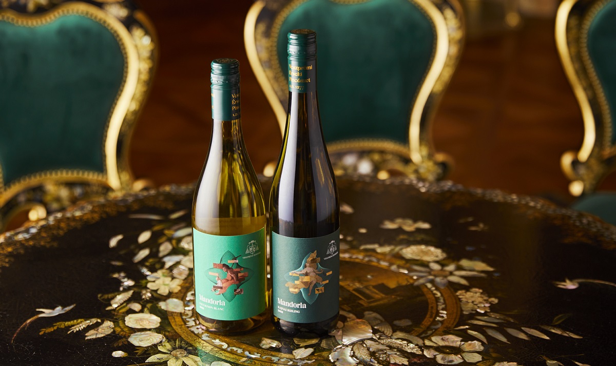  Sokszor mell&eacute;fogunk, de m&eacute;g mindig a bor az egyik legn&eacute;pszerűbb kar&aacute;csonyi aj&aacute;nd&eacute;k