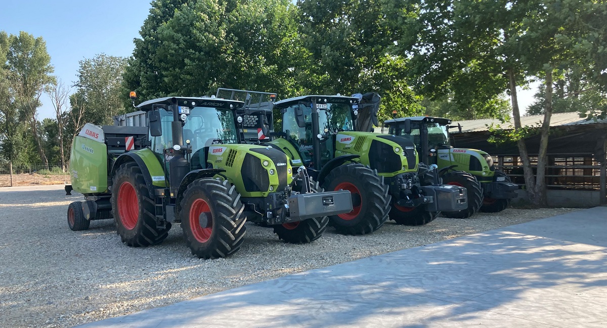 Más megoldást már el sem tudnak képzelni! – Szemrevételezzük a Szűcs farm gépflottáját