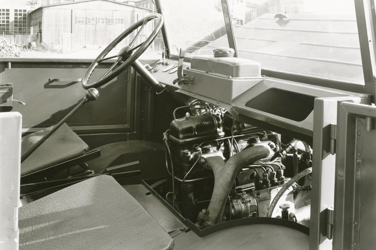 A mezőg&eacute;pek veter&aacute;njai &ndash; Mercedes-Benz UNIMOG