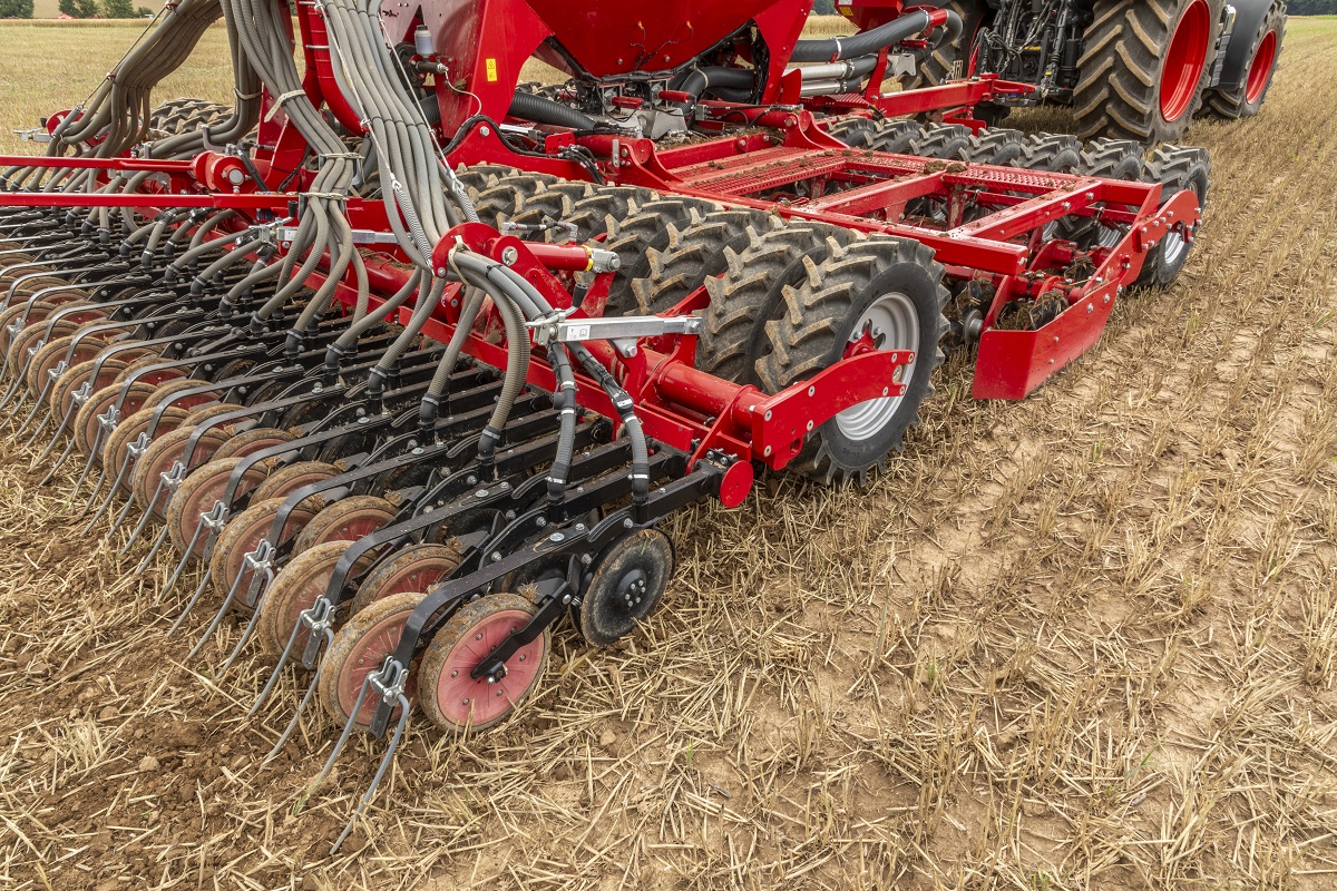 Talajhigi&eacute;nia, asz&aacute;lykezel&eacute;s a HORSCH g&eacute;peivel &ndash; K&uuml;l&ouml;nf&eacute;le talajművel&eacute;si technik&aacute;k &eacute;s eszk&ouml;zeik 