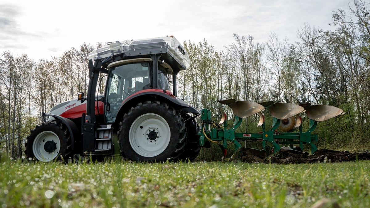 V&aacute;ltoz&aacute;sok a traktorok energiaell&aacute;t&aacute;s&aacute;ban (7.) &ndash; Hidrog&eacute;n&uuml;zemű traktorok 2. r&eacute;sz