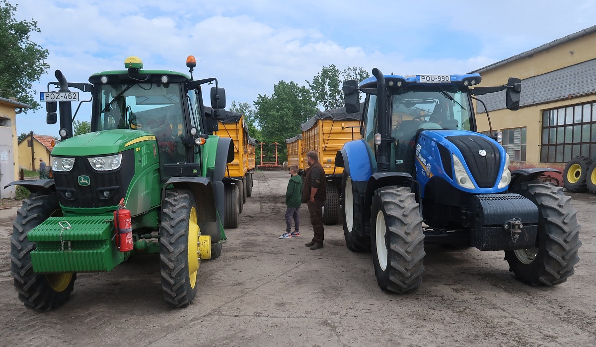 Szívós, mint a kétpúpú teve – WIELTON PRS-W gabonaszállító pótkocsi