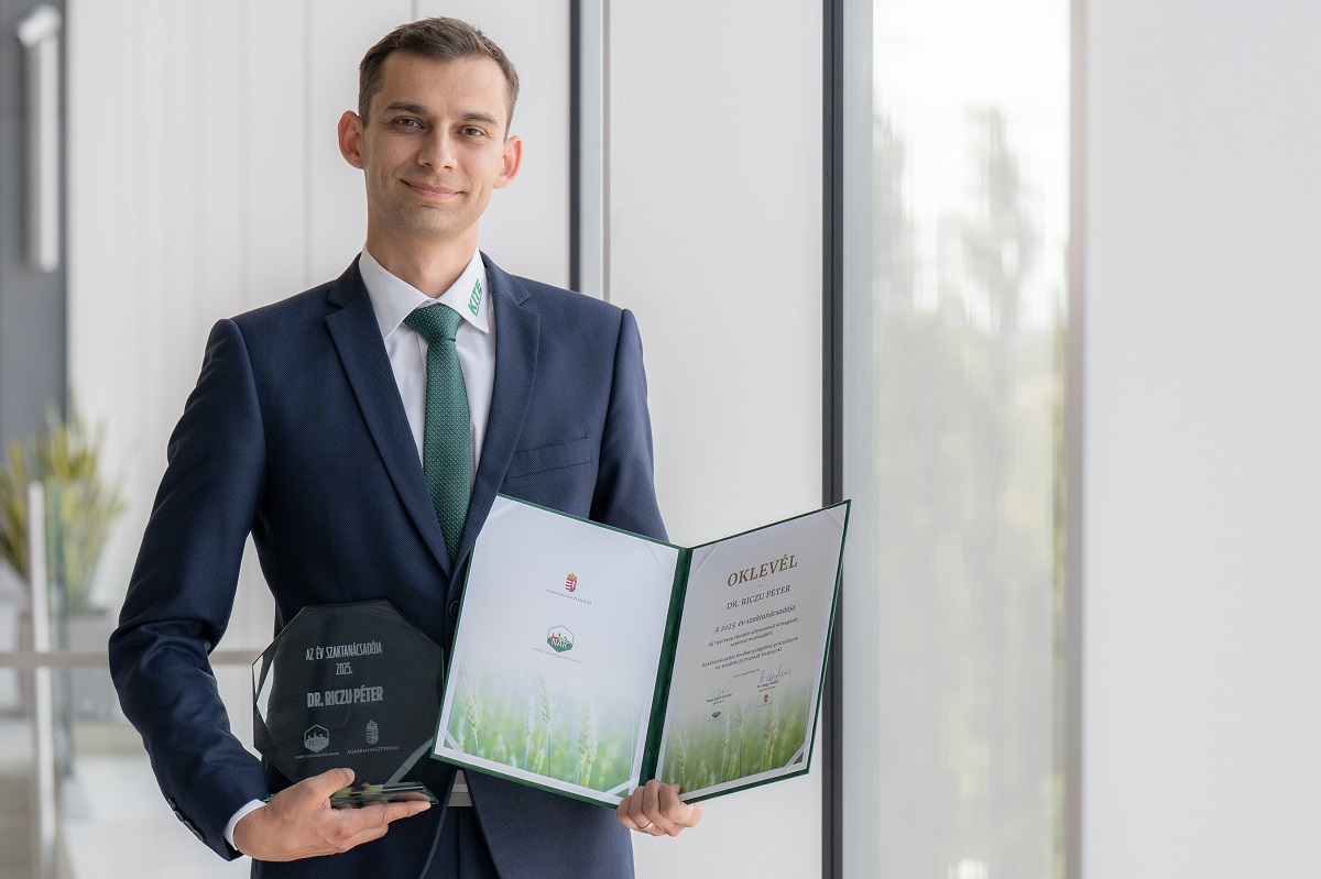 Dr. Riczu Péter, a KITE Zrt. munkatársa az „Év szaktanácsadója” díj kitüntetettje