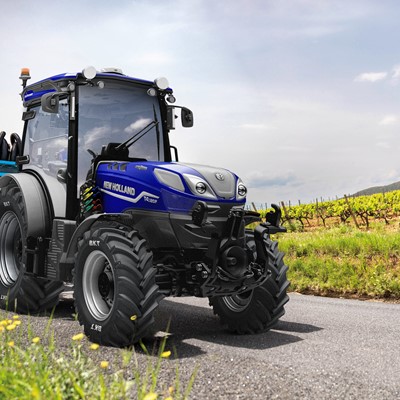 Új mérce a kompakt traktorpiacon: Bemutatkozik a New Holland T4.120F Auto Command