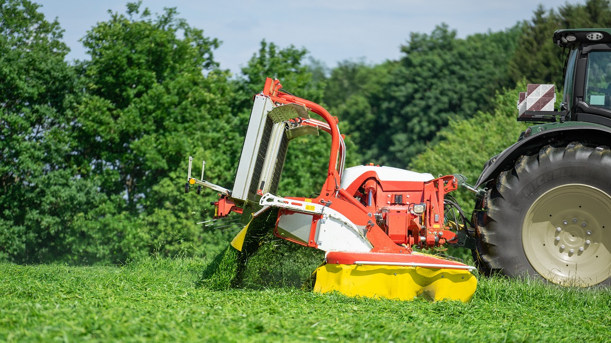 P&ouml;ttinger Novacat V 10000