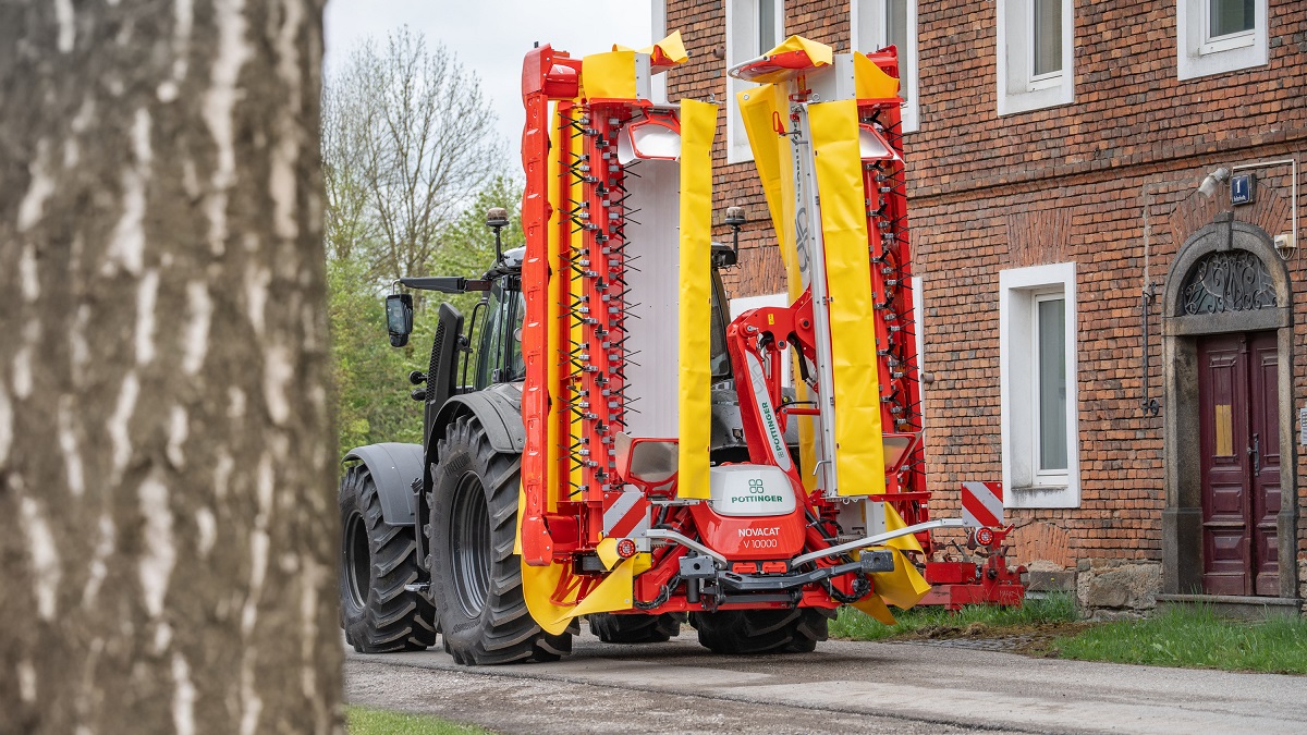 P&ouml;ttinger Novacat V 10000