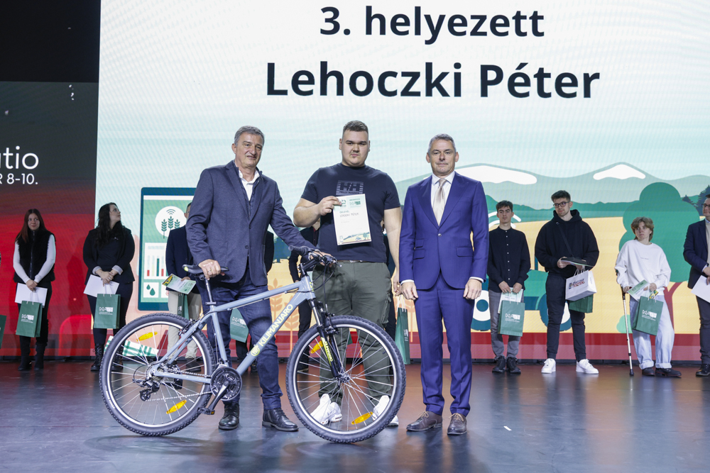 Szak&aacute;cstanul&oacute; nyerte 20 ezer indul&oacute;b&oacute;l az orsz&aacute;gos di&aacute;k agr&aacute;rversenyt