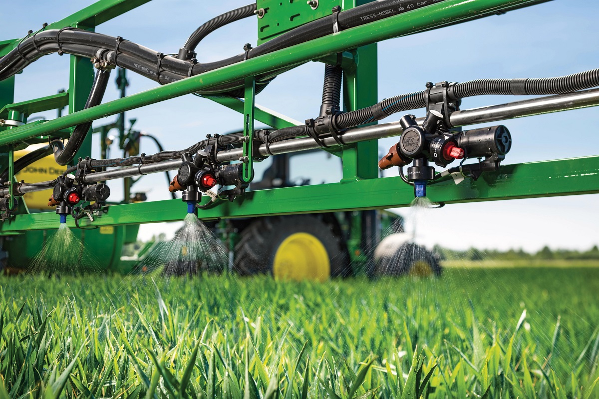 C&eacute;lzott v&eacute;delem, intelligens permetez&eacute;s 