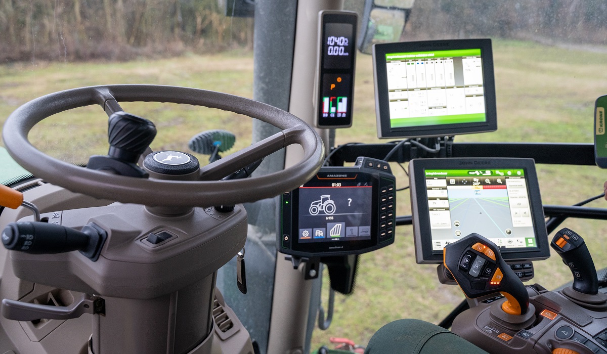 Gazdaszemmel a KRONE kasza &ndash; Hozza a pap&iacute;rform&aacute;t: ig&eacute;nyes &eacute;s minim&aacute;lis karbantart&aacute;ssal fut