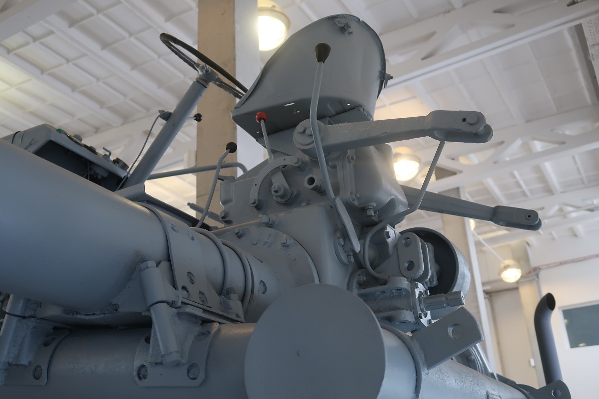 DUTRA UH-40 &ndash; Szőlőművelő hidastraktor