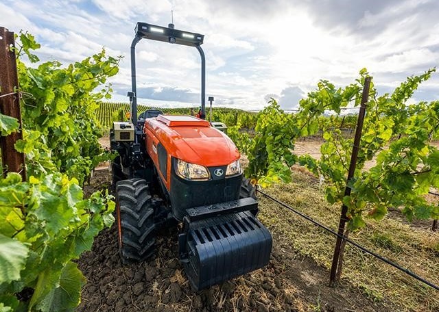 Az &ouml;nvezető traktorok (6. r&eacute;sz) &ndash; A Kubota megold&aacute;sai