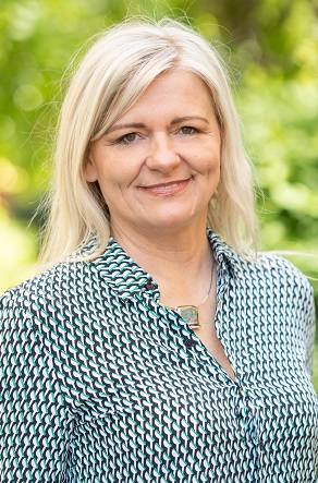 F&eacute;l &eacute;vtizede visszat&eacute;rő kih&iacute;v&aacute;s az asz&aacute;ly:  a magyar mezőgazdas&aacute;g s&uacute;lyos alkalmazkod&aacute;si k&eacute;nyszerben van