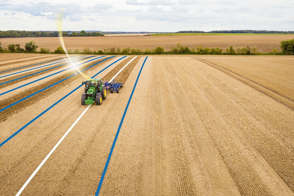 A John Deere meg&uacute;j&iacute;tja &bdquo;L&rdquo; nagy &eacute;s &bdquo;XL&rdquo; extra nagy alv&aacute;zas 6R traktorjait
