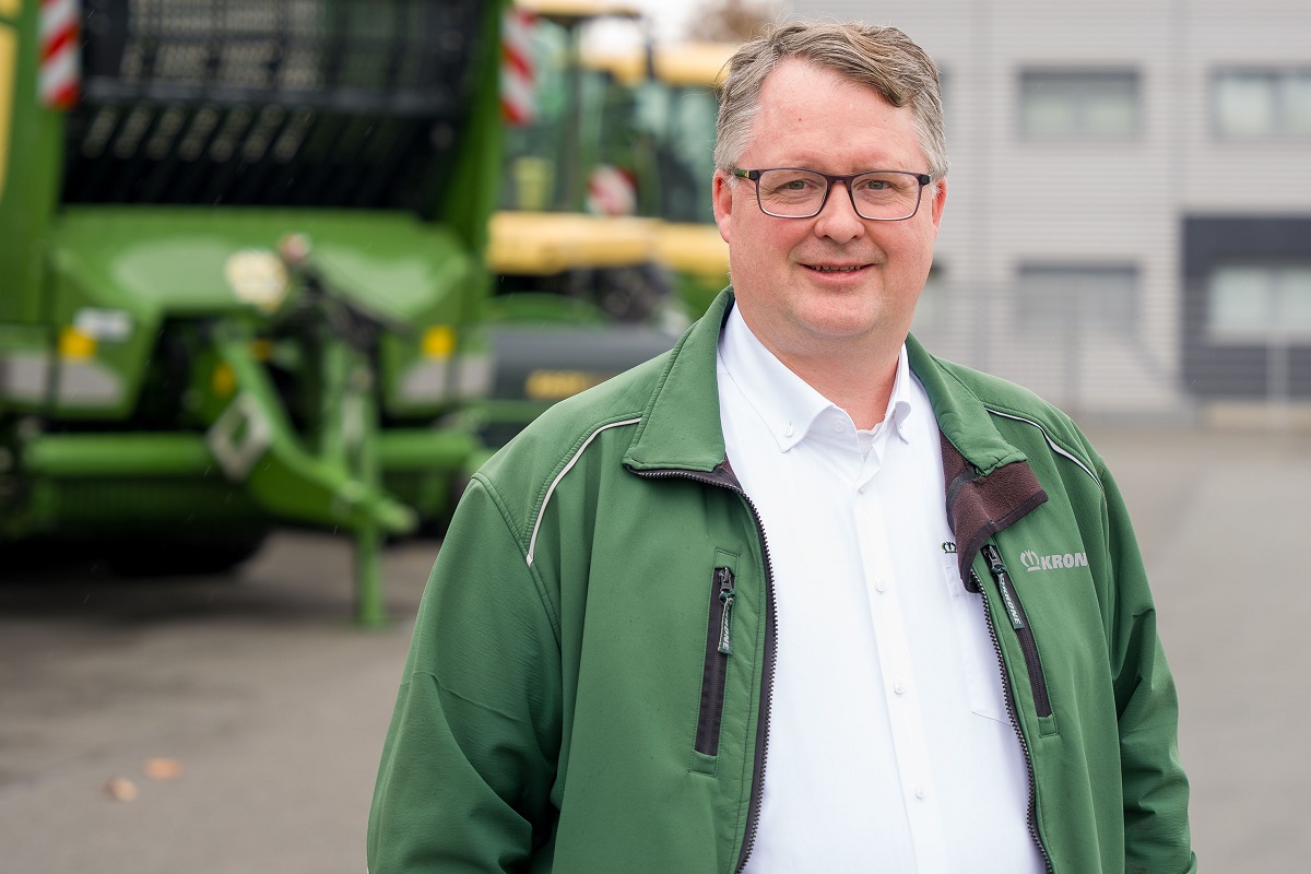 KRONE GX: Új generáció érintésmentes kényszerkormányzással és új vezérlő számítógéppel