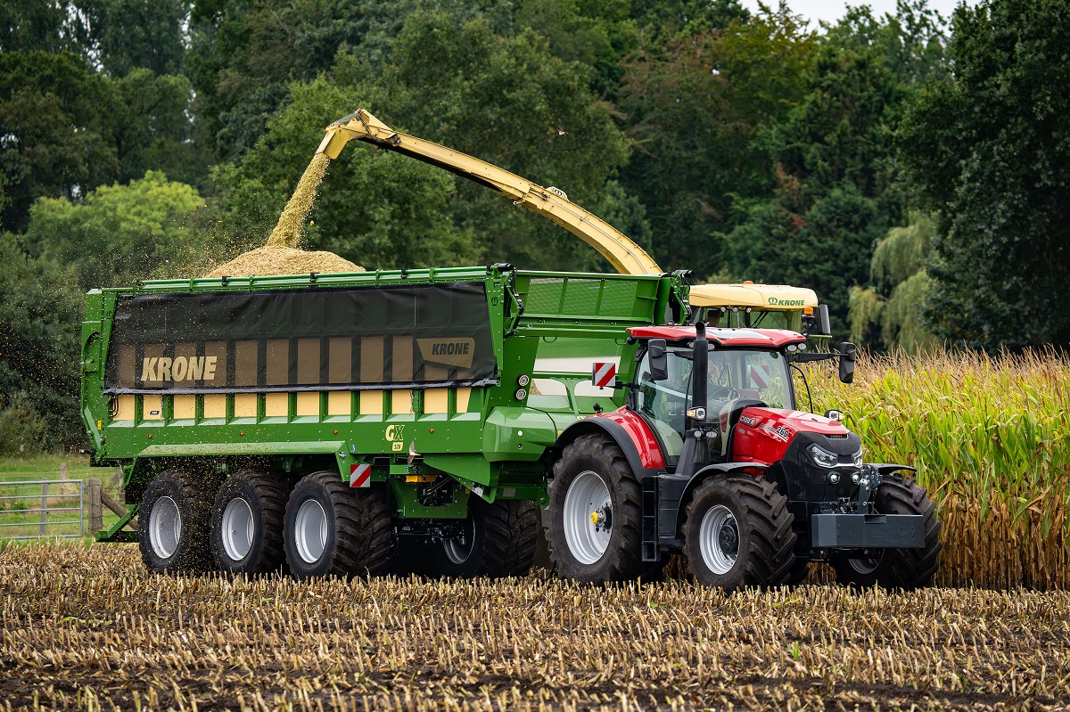 KRONE GX: Új generáció érintésmentes kényszerkormányzással és új vezérlő számítógéppel